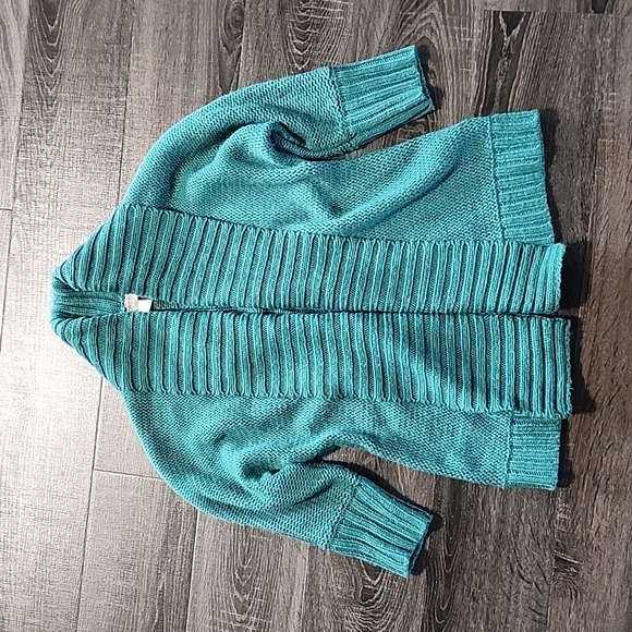 LOFT Sweaters - 🦩 LOFT 3/4 sleeve Cardigan 🦩